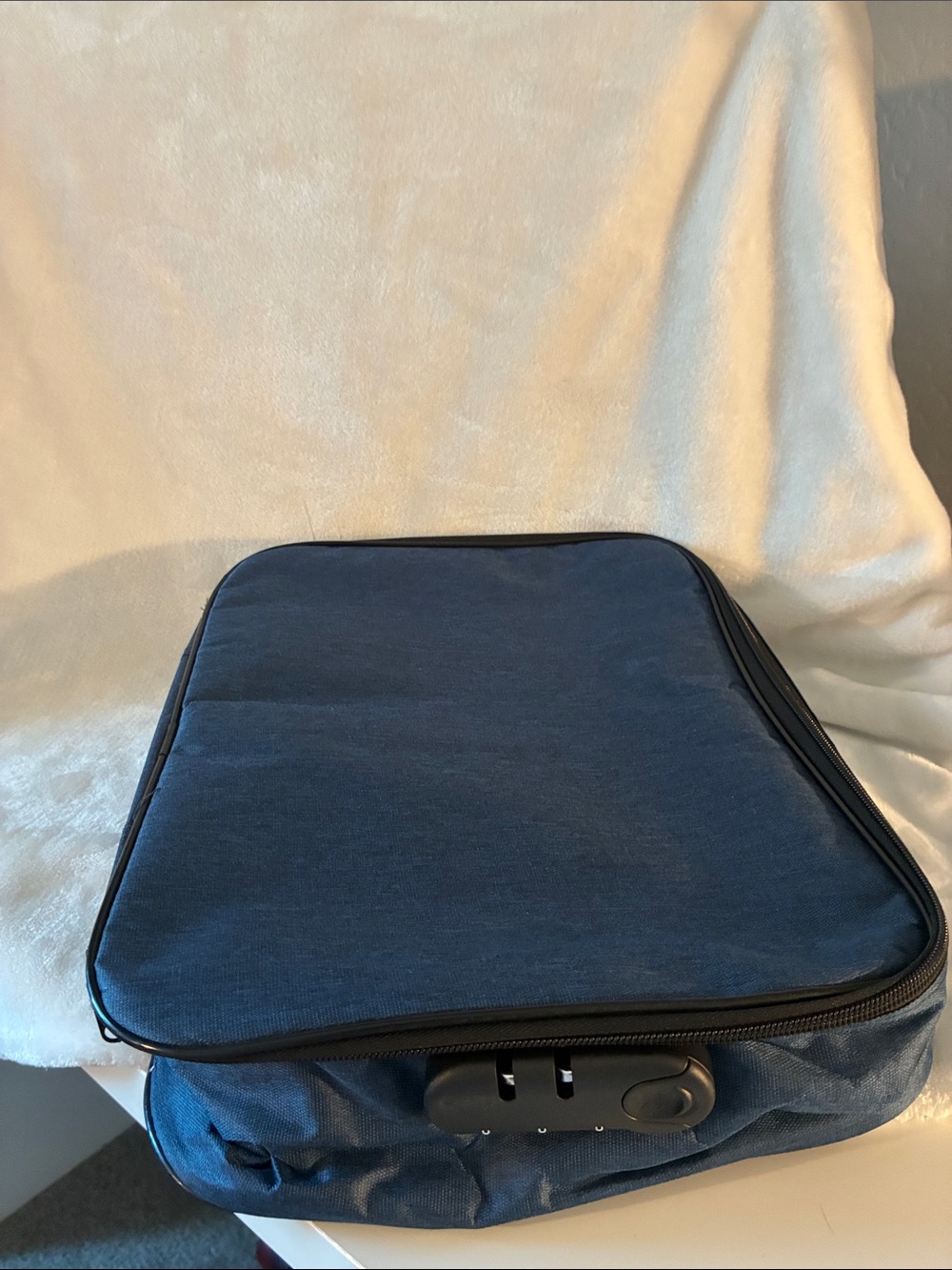 Navy Blue Soft Travel Case with Integrated Lock/Several Compartments NWOT